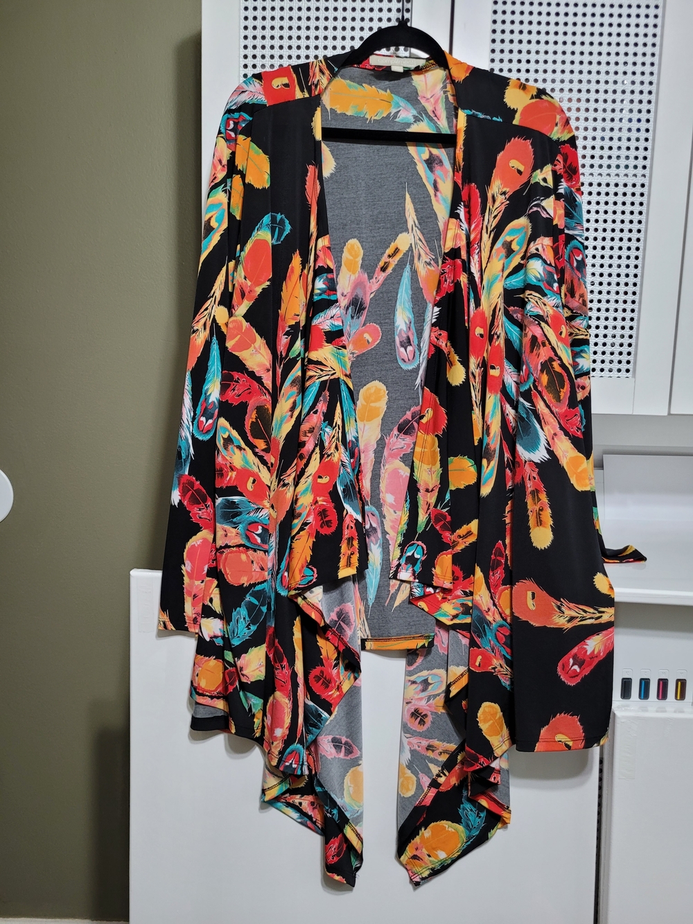 Draped Open-Front Feather Print Cardigan - Black/Multi